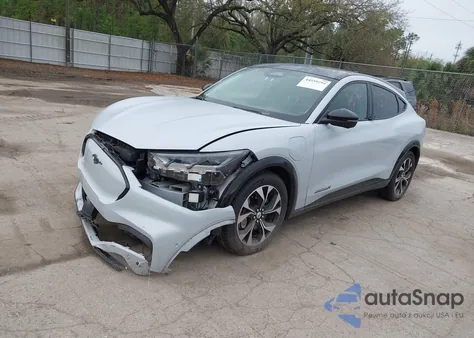 2023 Ford Mustang Mach-E Premium z USA, uszkodzony, nr VIN 3FMTK3SU1PMB05285